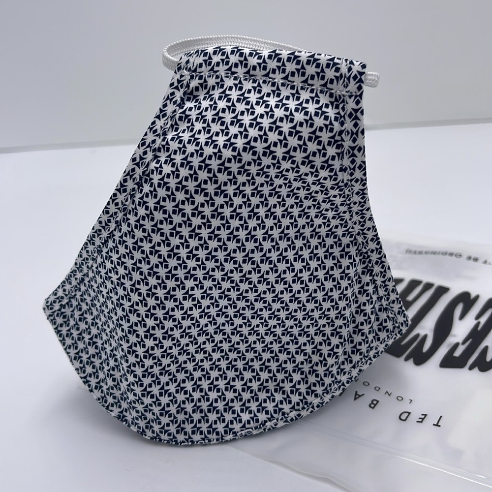 Black and White Patterned Face Mask TED BAKER LONDON Reversible Reusable NWT - Picture 13 of 16